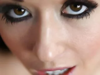 Ceñido sexo gratis en español latino y protegido-Cuervo EVA - atado por una mala Niñera